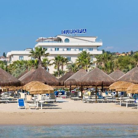 Hotel Europa Beach Village Giulianova Exterior photo