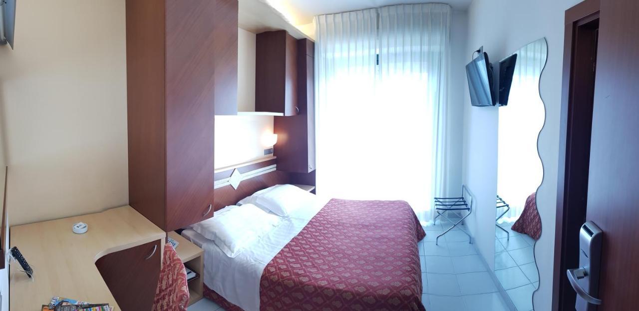 Hotel Europa Beach Village Giulianova Exterior photo