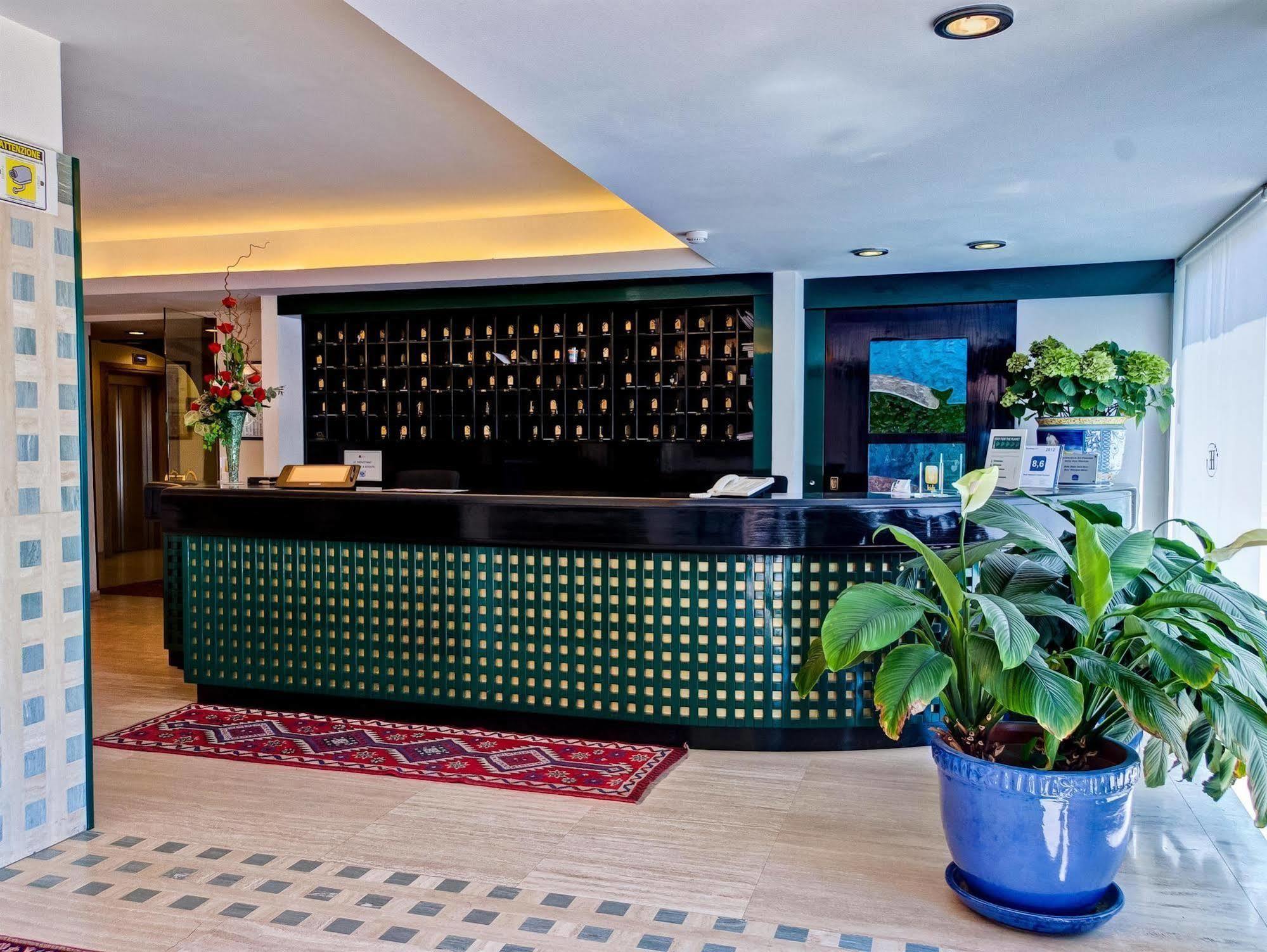 Hotel Europa Beach Village Giulianova Exterior photo