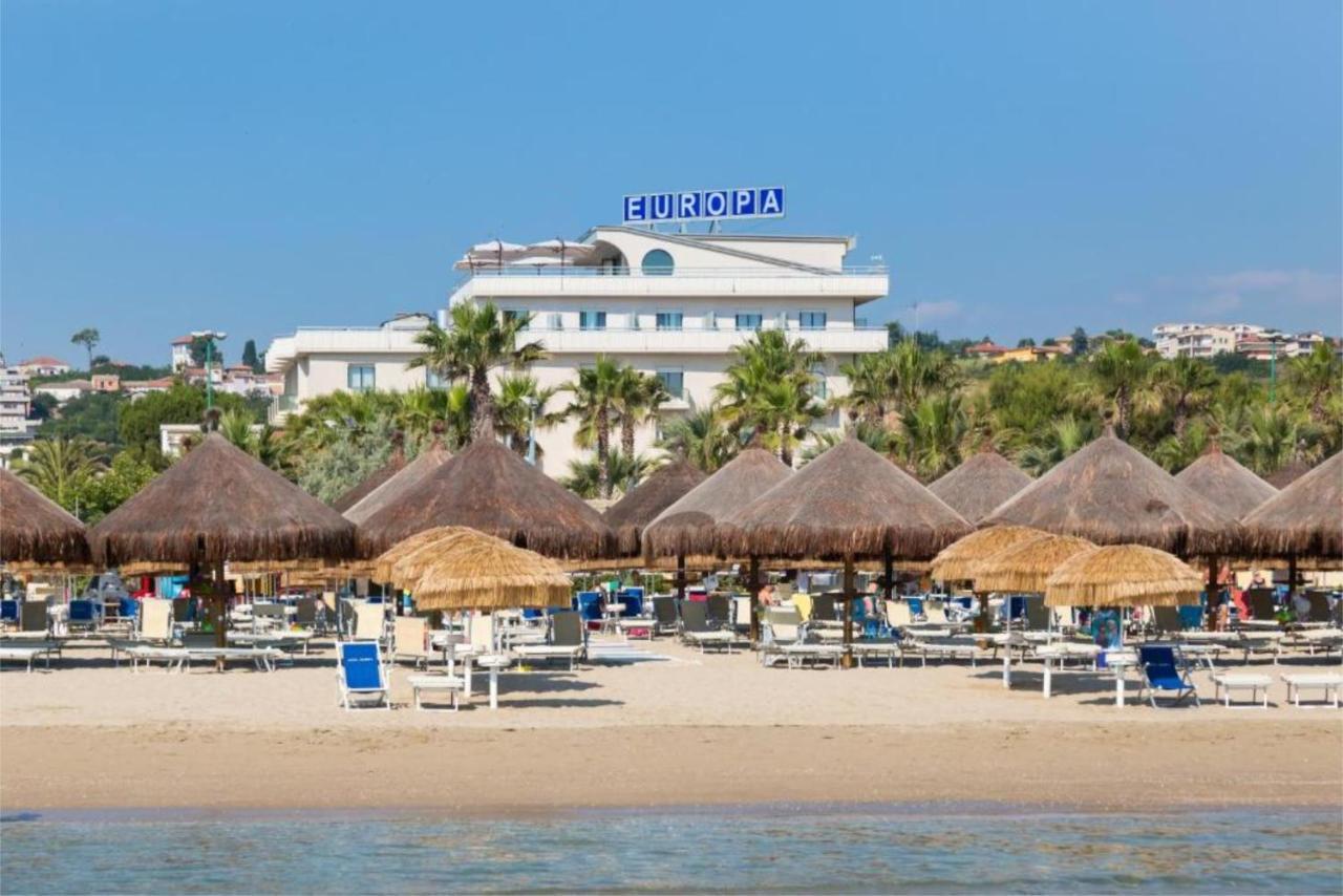 Hotel Europa Beach Village Giulianova Exterior photo